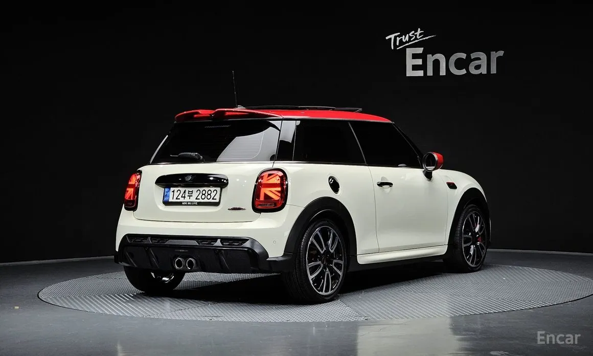 Фото 2 - Mini Cooper