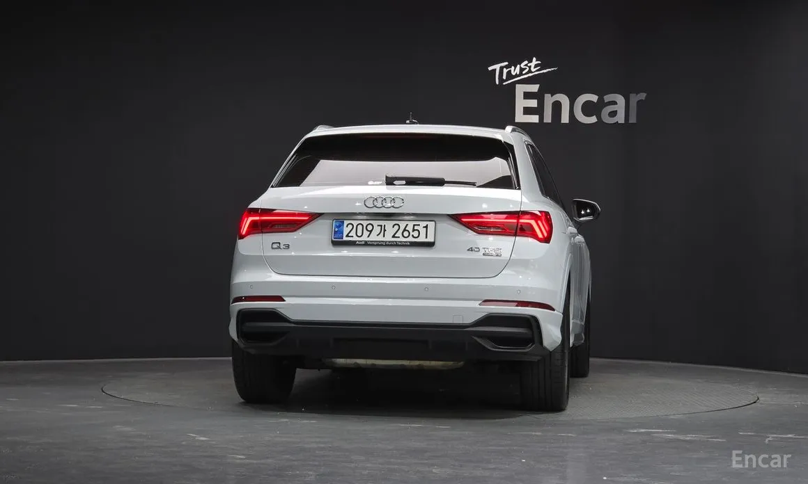 Фото 4 - Audi Q3