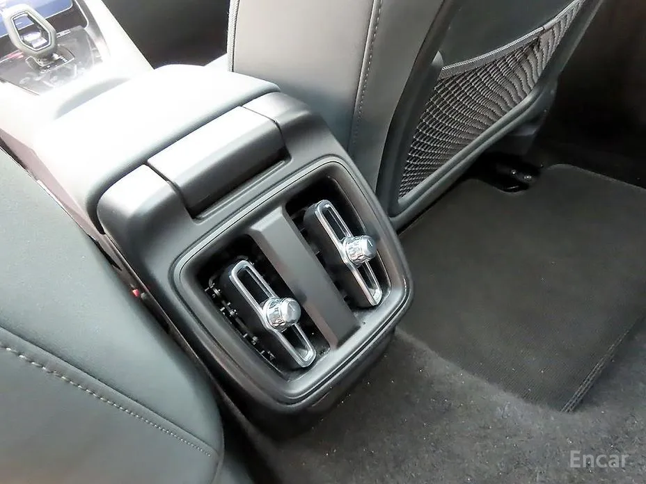 Фото 7 - Polestar 2