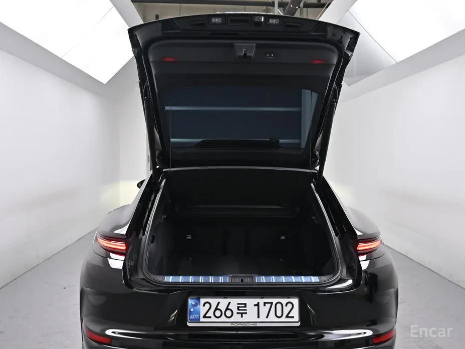 Фото 20 - Porsche Panamera