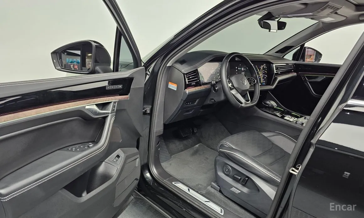 Фото 10 - Volkswagen Touareg