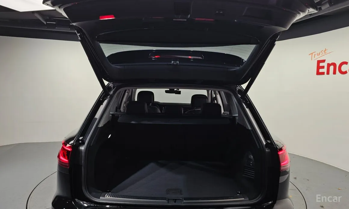 Фото 20 - Volkswagen Touareg