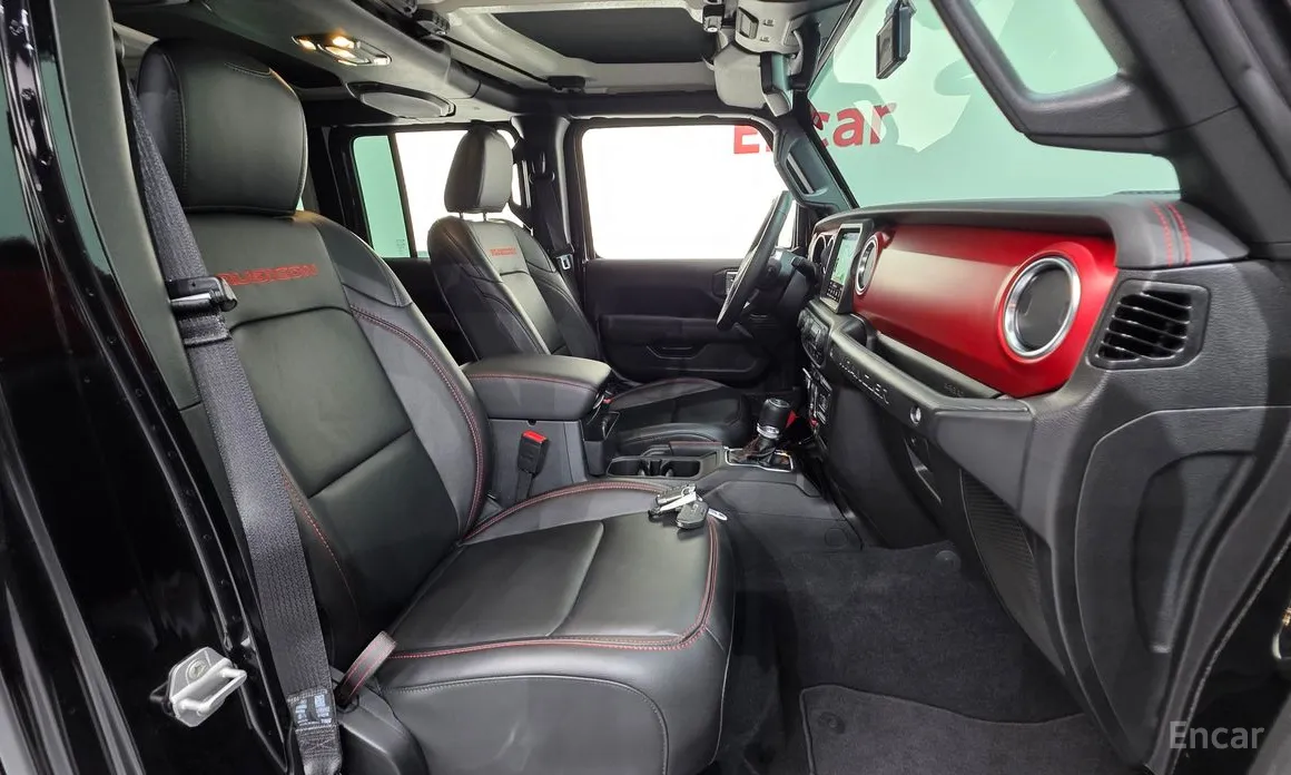 Фото 10 - Jeep Wrangler