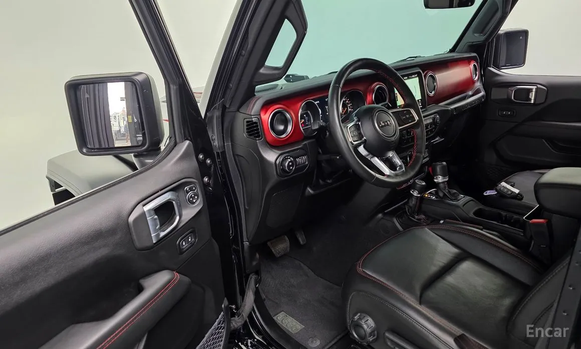 Фото 11 - Jeep Wrangler