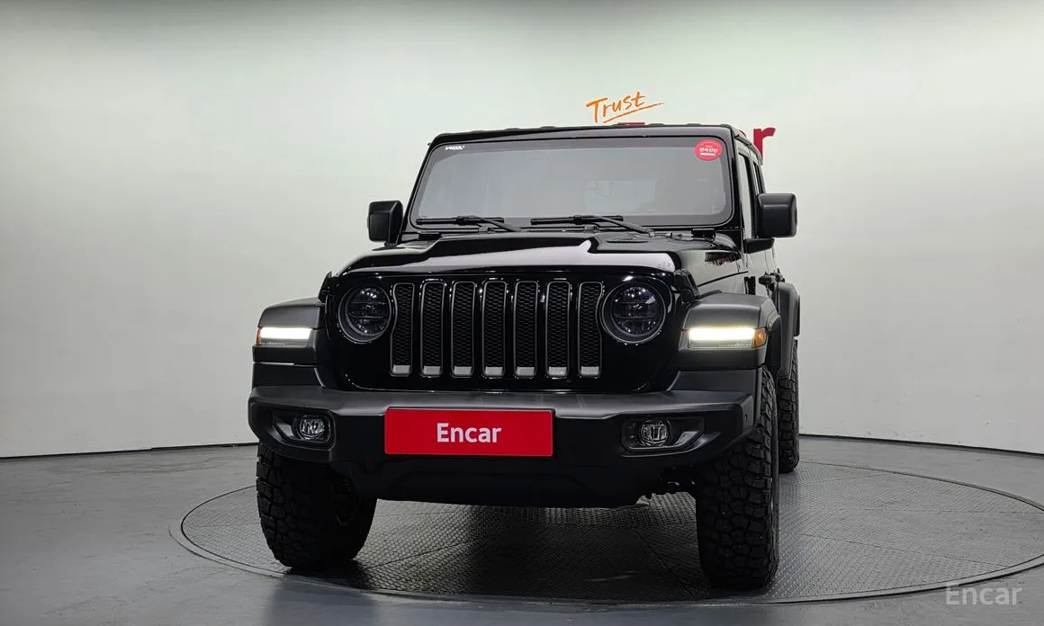 Фото 3 - Jeep Wrangler