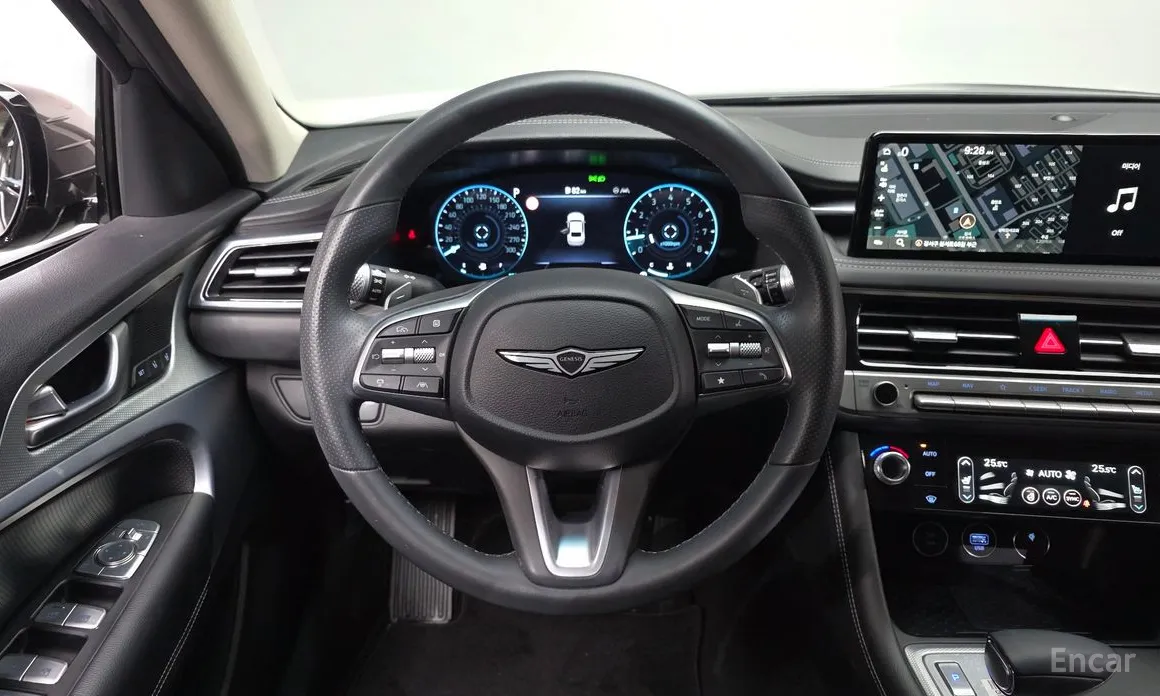 Photo 14 - Genesis G70