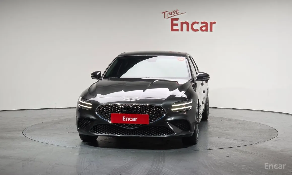 Photo 3 - Genesis G70