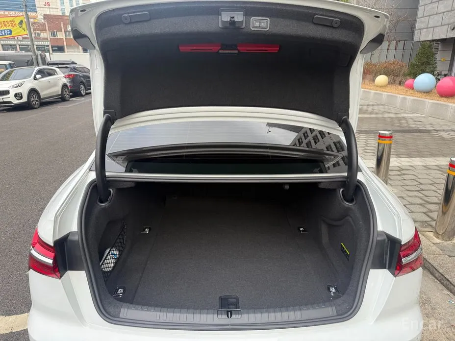 Фото 20 - Audi A6