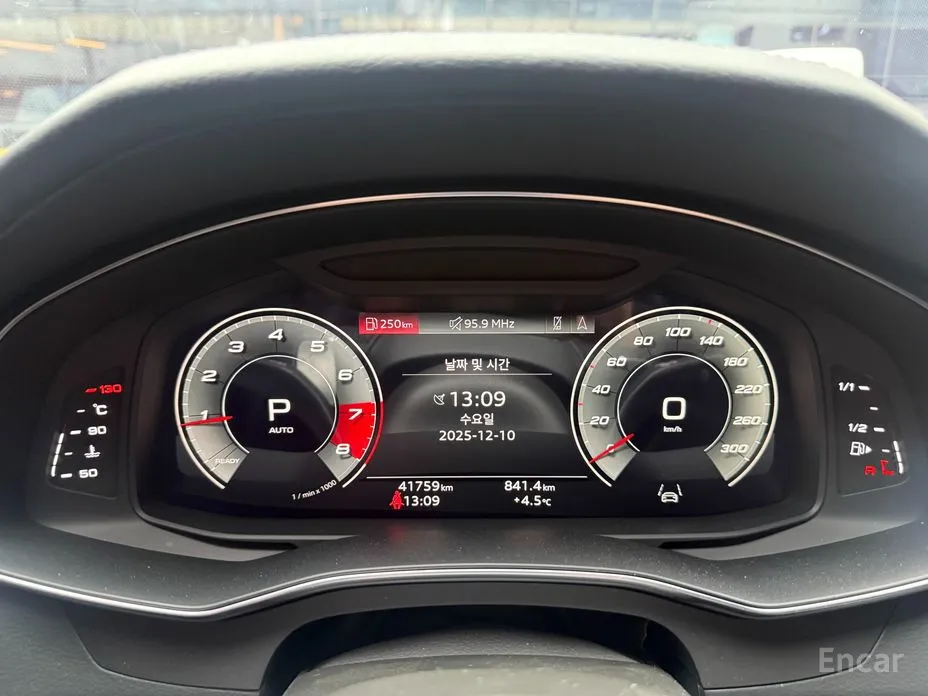 Фото 8 - Audi A6