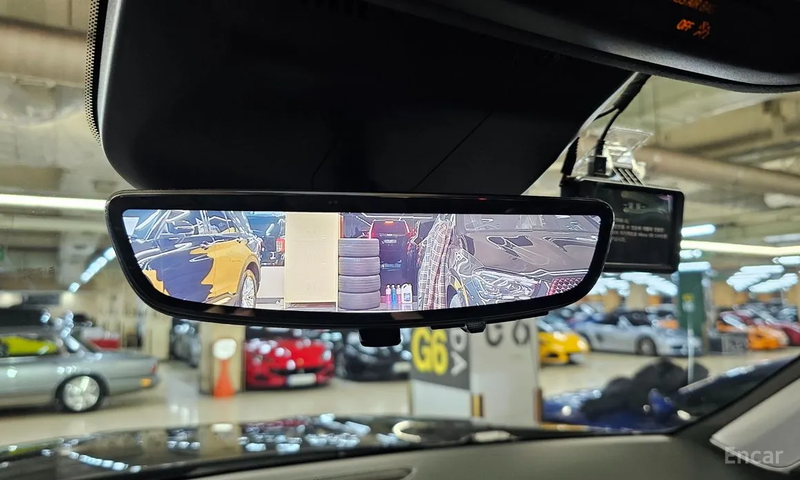 Фото 13 - Cadillac Escalade