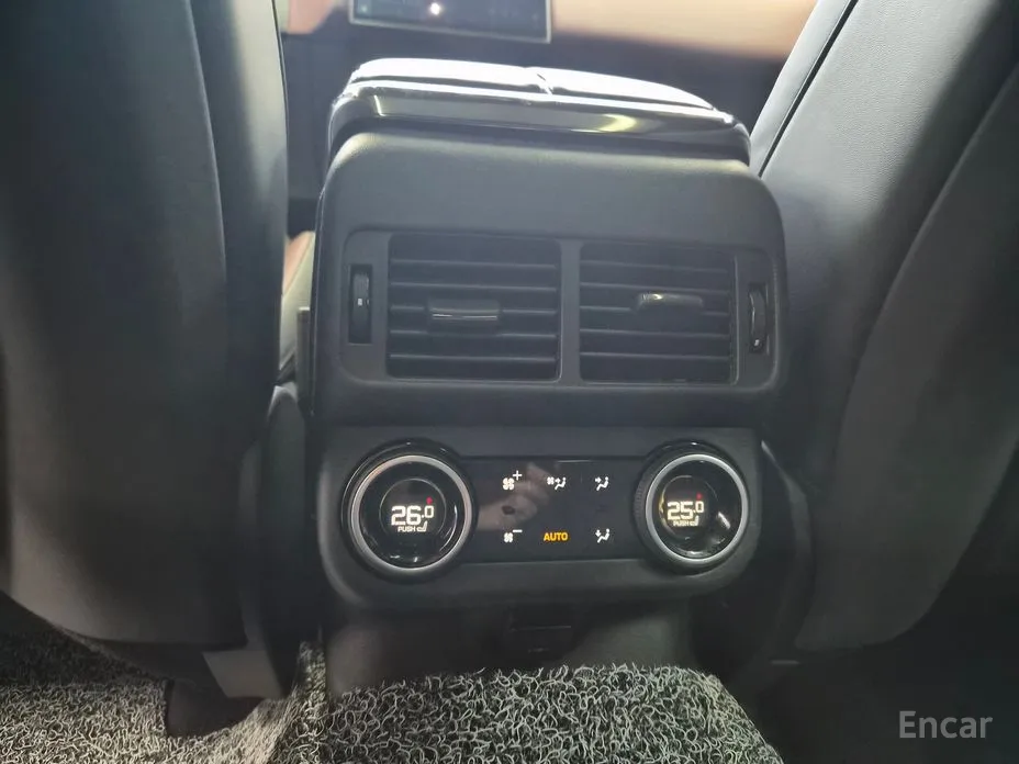 Фото 18 - Land Rover Range Rover Velar