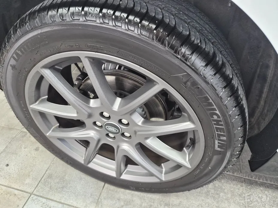 Фото 20 - Land Rover Range Rover Velar