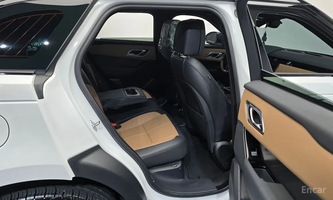 Фото 12 - Land Rover Range Rover Velar