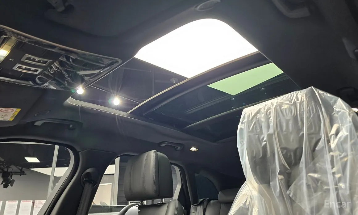 Фото 19 - Land Rover Range Rover Velar