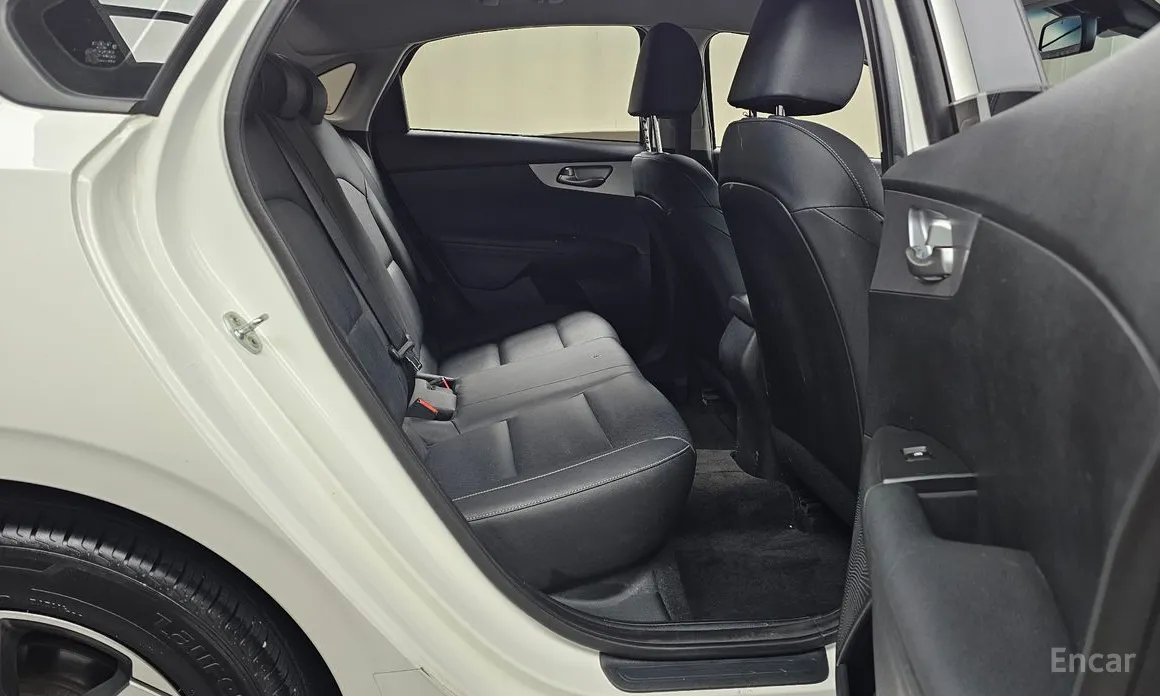 Фото 12 - Kia K3