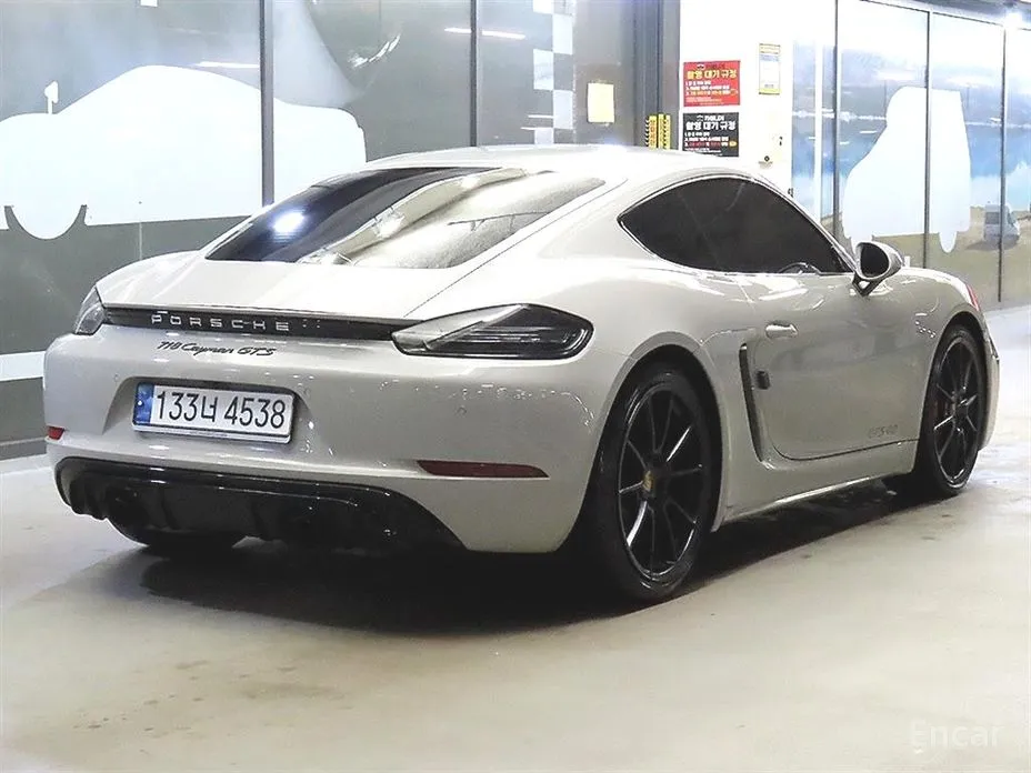 Фото 4 - Porsche 718