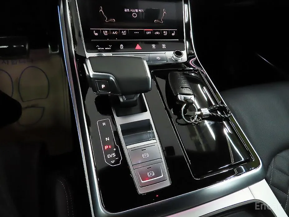 Фото 9 - Audi Q7