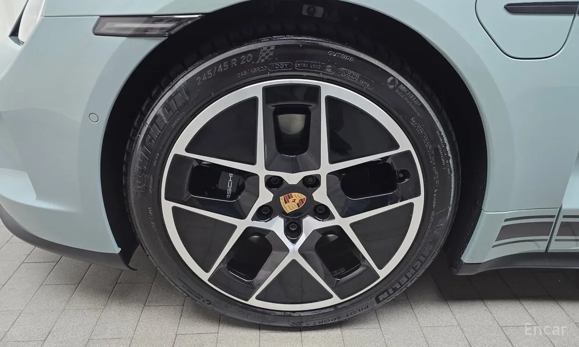 2020 Porsche Taycan