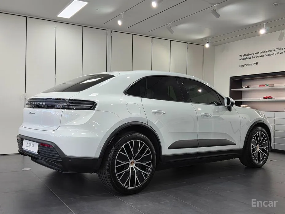 Фото 2 - Porsche Macan