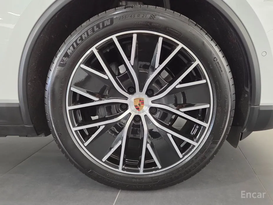 Фото 5 - Porsche Macan