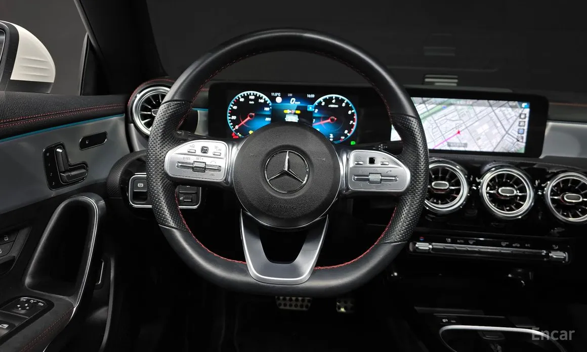 Фото 13 - Mercedes-Benz CLA-Class