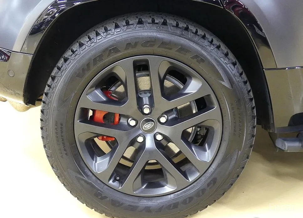 Фото 8 - Land Rover Defender