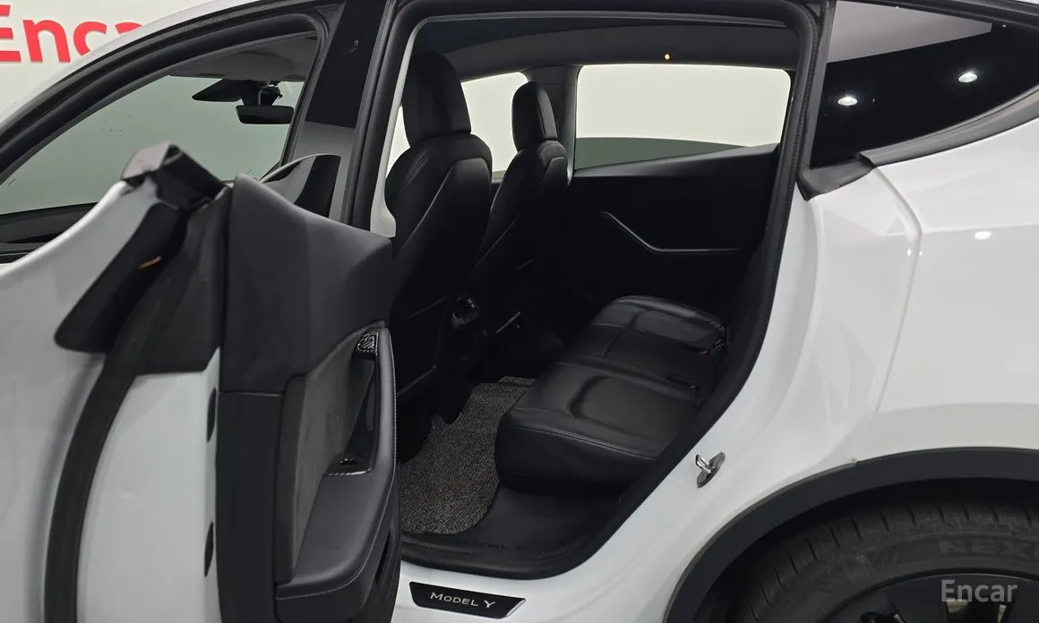 Фото 13 - Tesla Model Y