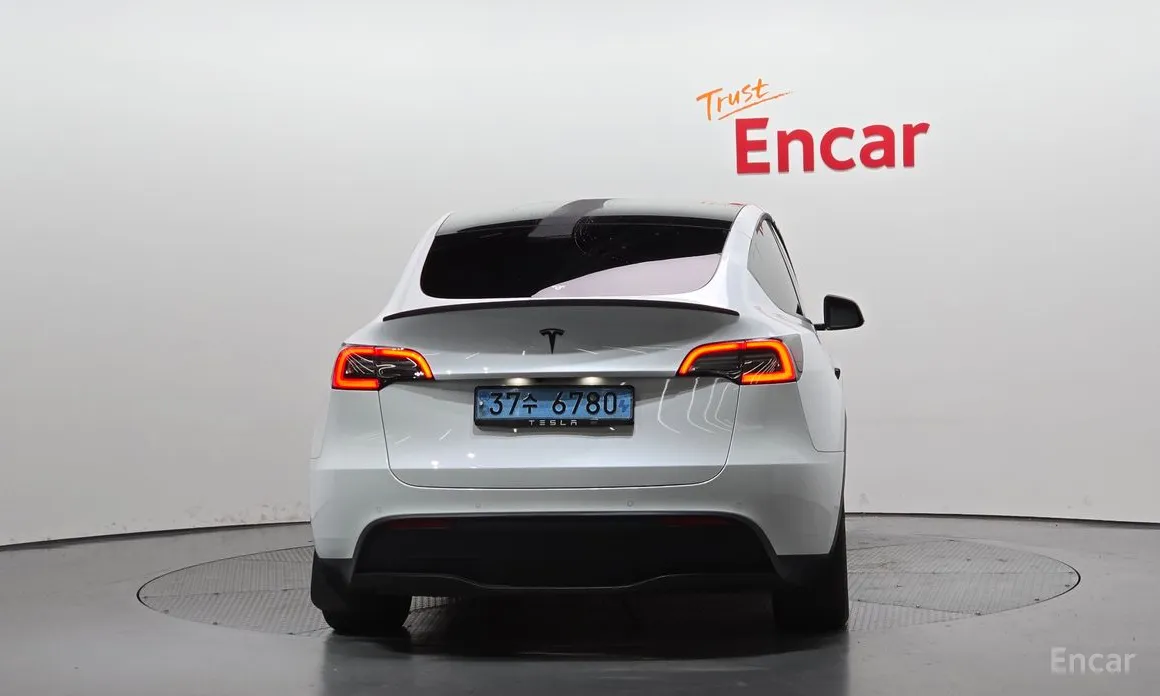 Фото 4 - Tesla Model Y