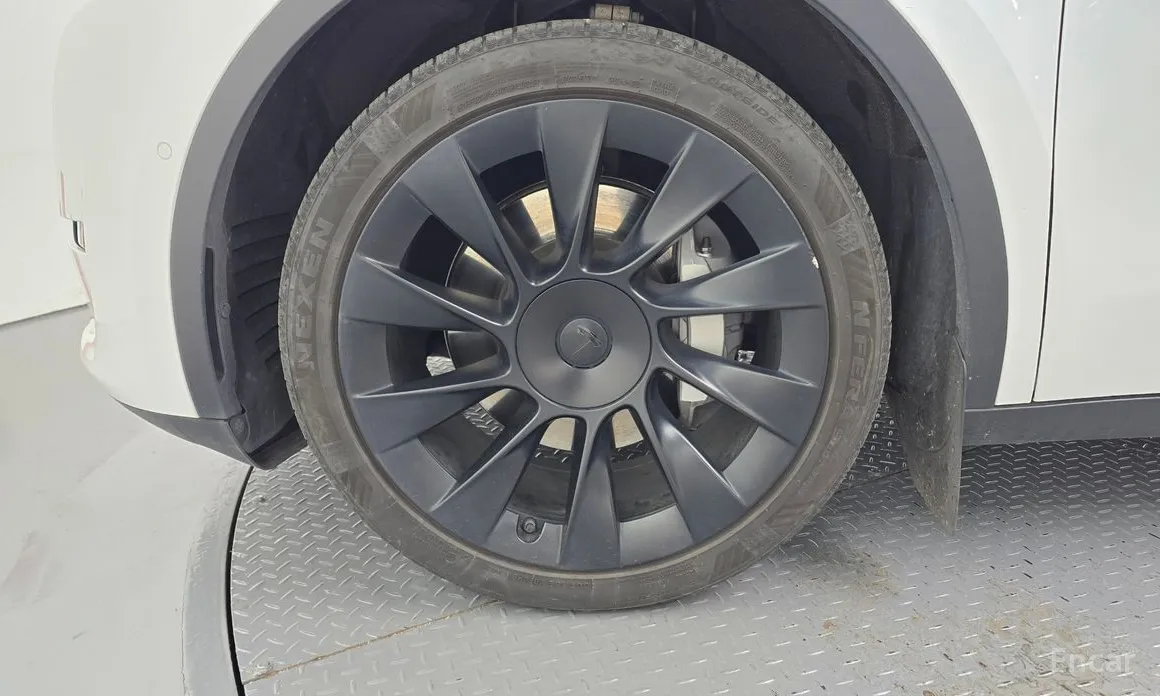 Фото 5 - Tesla Model Y