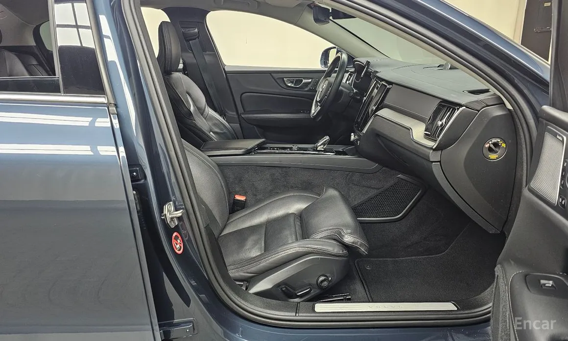 Фото 11 - Volvo S60