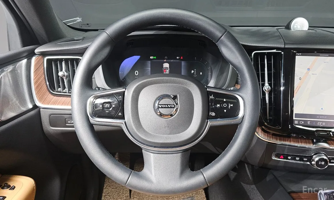 Фото 14 - Volvo XC60