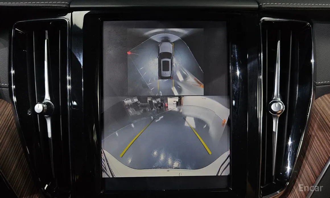 Фото 16 - Volvo XC60