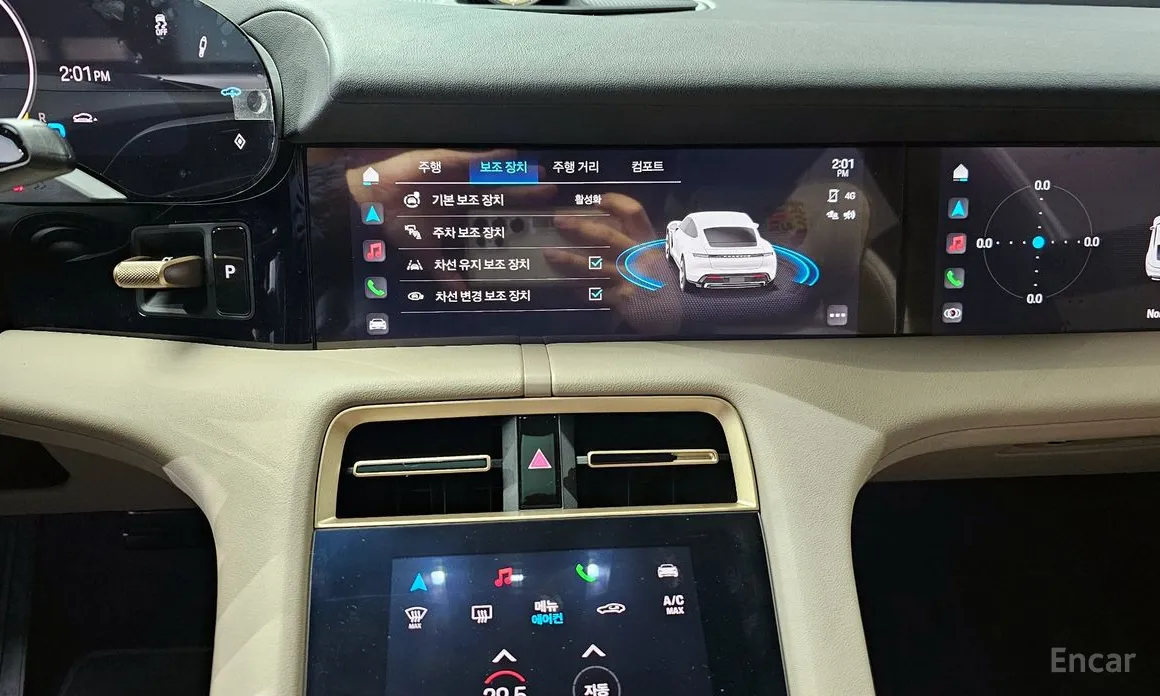 Фото 14 - Porsche Taycan