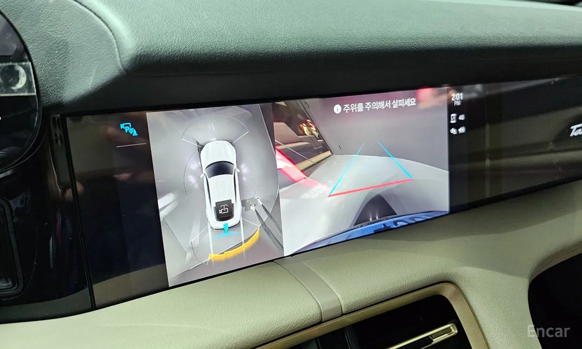 Фото 15 - Porsche Taycan