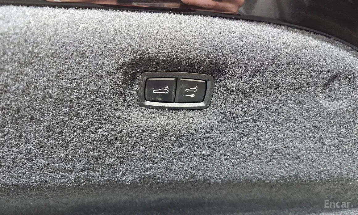 Фото 20 - Porsche Taycan