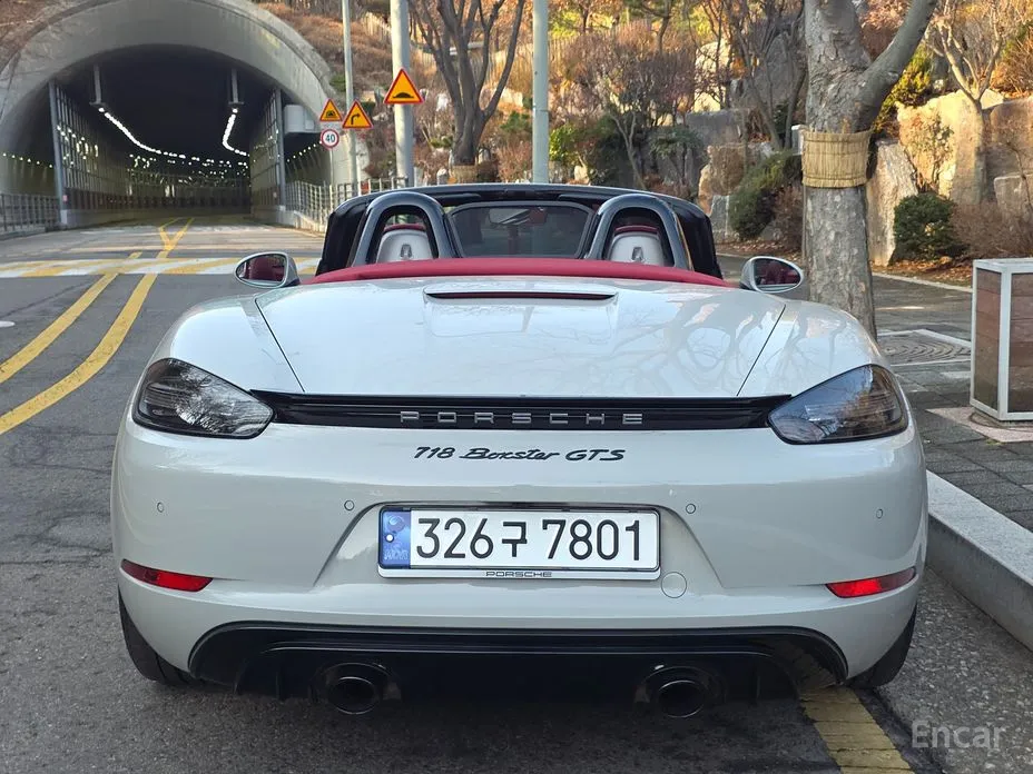 Фото 4 - Porsche 718