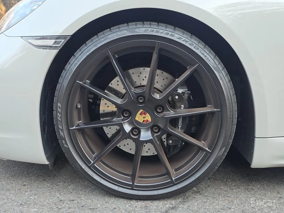 Фото 8 - Porsche 718