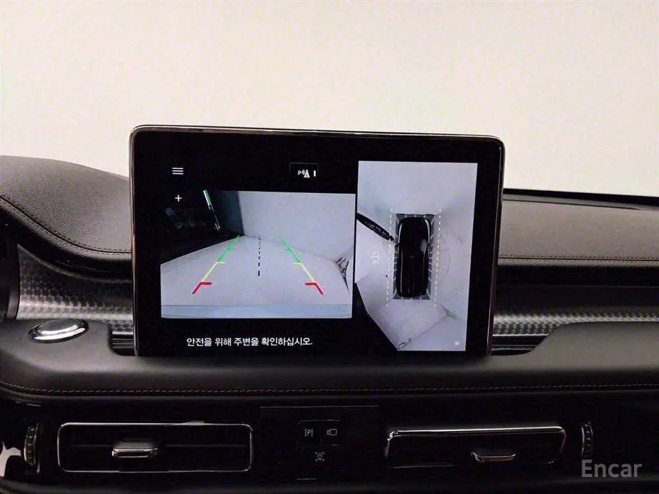 Фото 10 - Lincoln Aviator