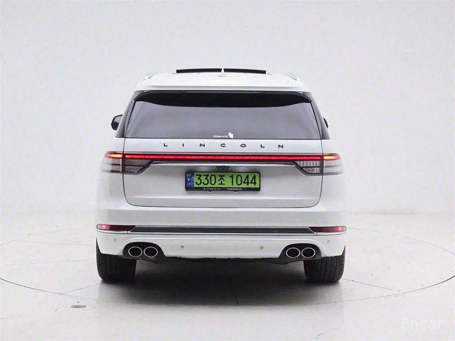 Фото 5 - Lincoln Aviator