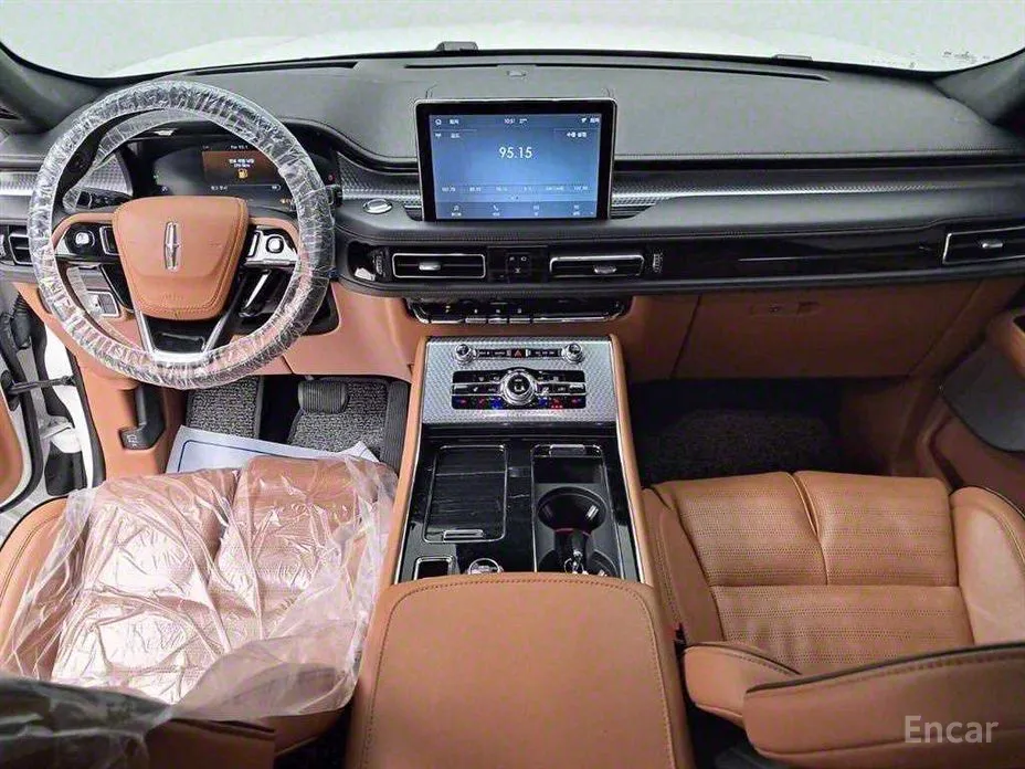 Фото 6 - Lincoln Aviator