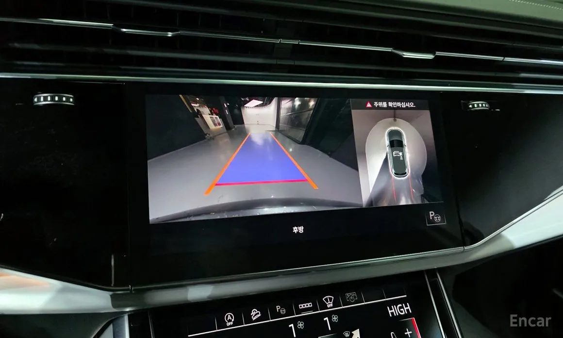 Фото 15 - Audi Q7