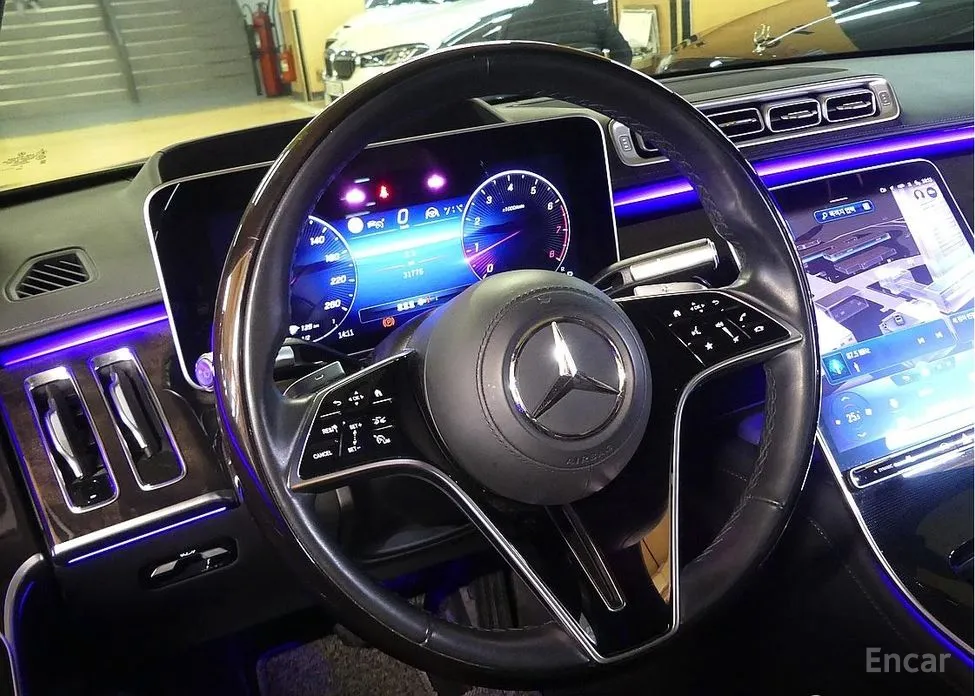 Фото 12 - Mercedes-Benz S-Class