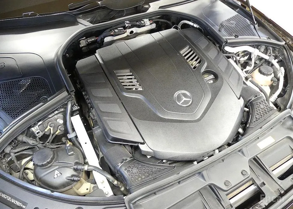 Фото 6 - Mercedes-Benz S-Class