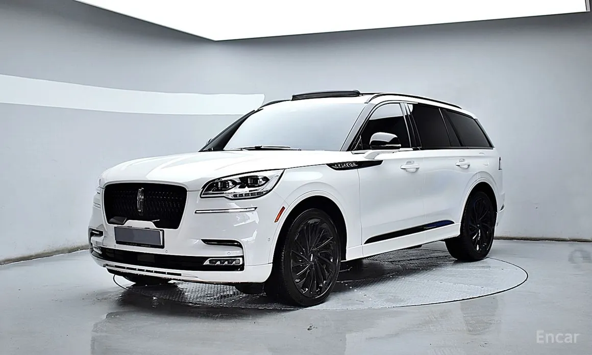 Фото 1 - Lincoln Aviator