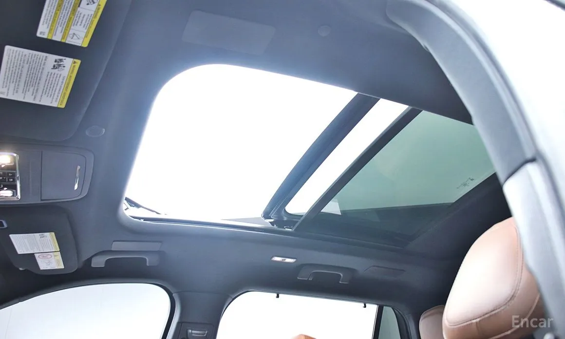 Фото 14 - Lincoln Aviator