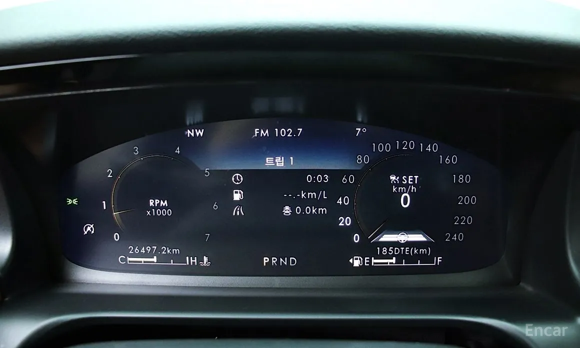 Фото 17 - Lincoln Aviator