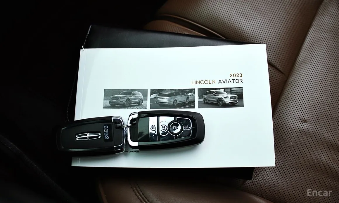 Фото 20 - Lincoln Aviator