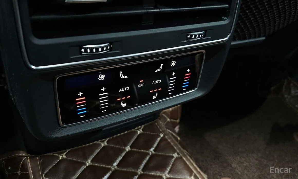 Фото 17 - Audi Q7