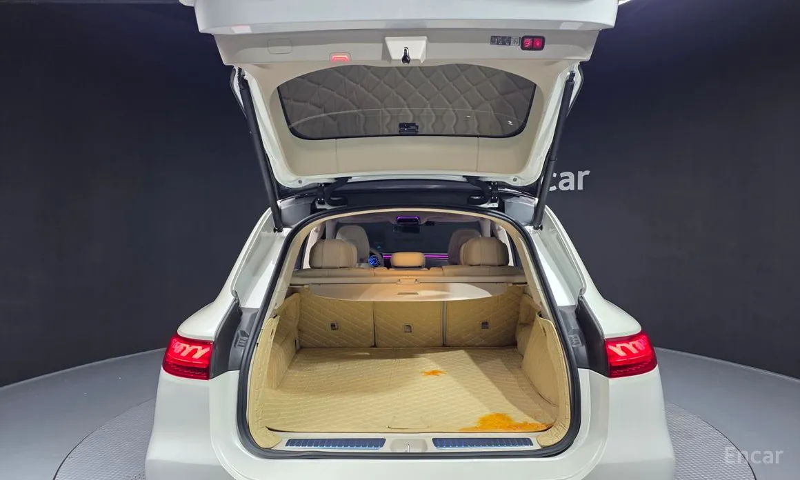 Фото 20 - Mercedes-Benz EQS