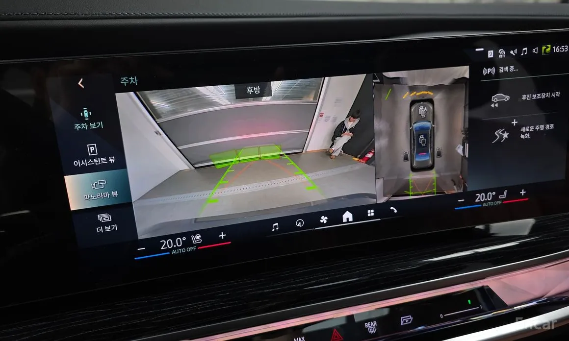 Фото 15 - BMW 7 Series